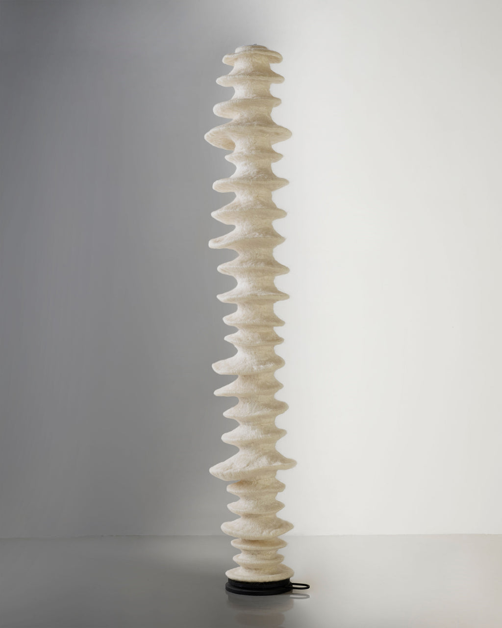 Apaya Ponyo Floor Lamp