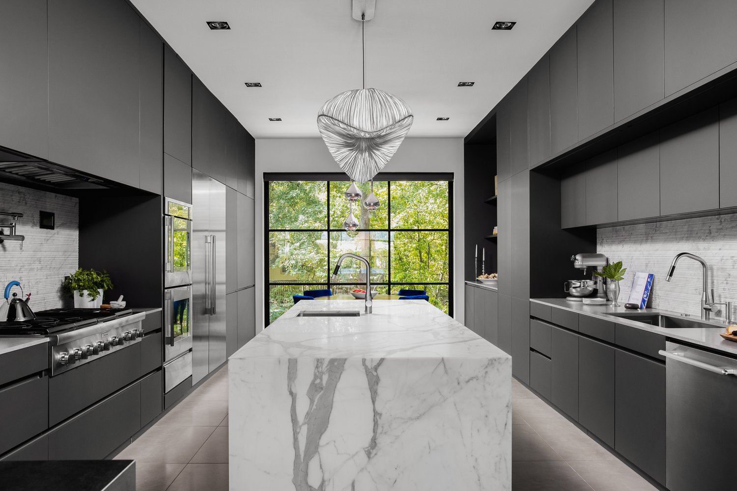 Liana S. Pendant Light