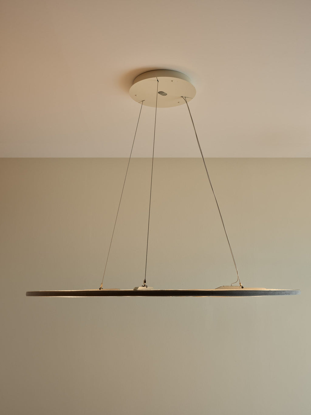 Manhattan Pendant Light 47"/ 120 cm - Large (detail)
