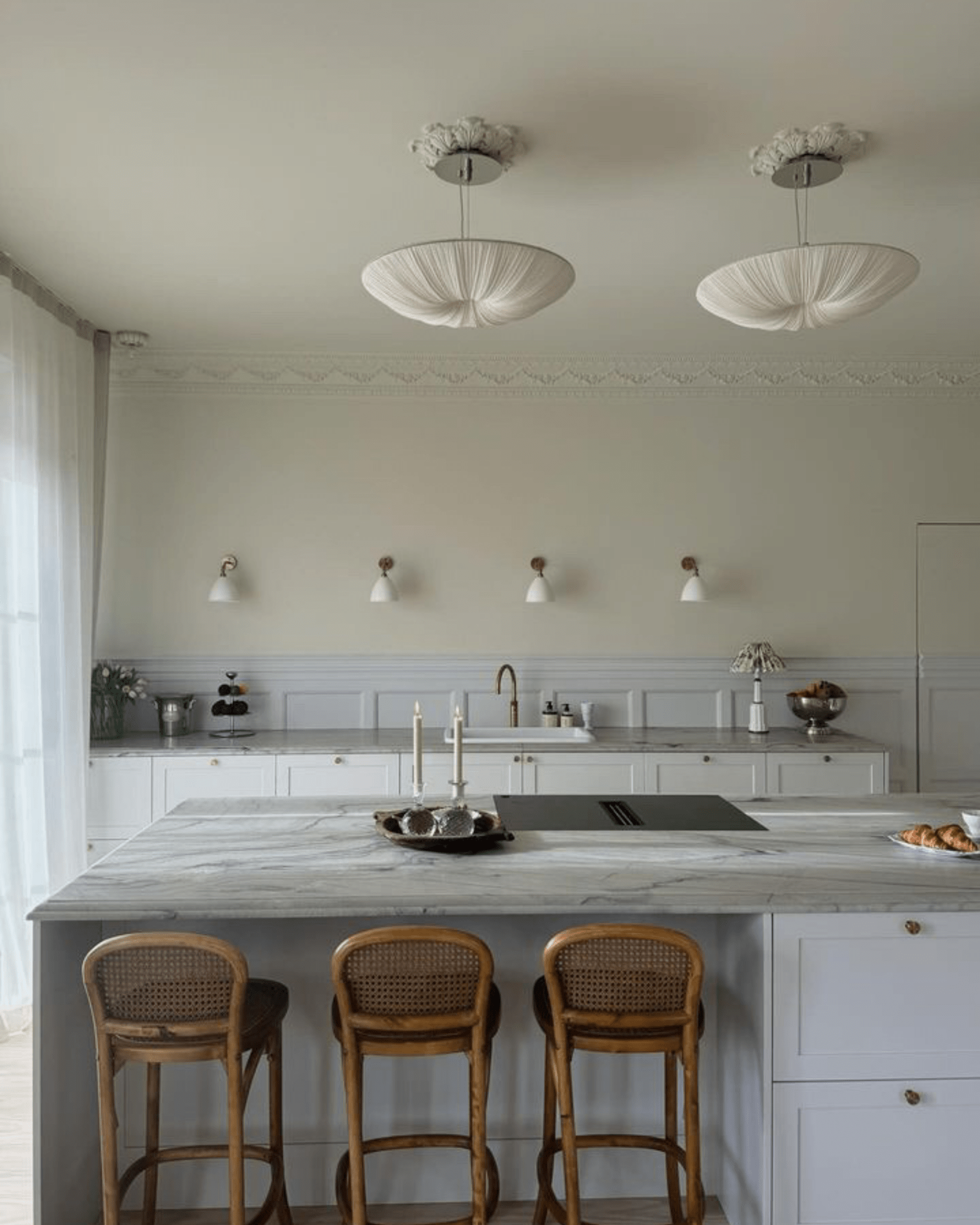 Stand By Pendant Light 24" / 60 cm