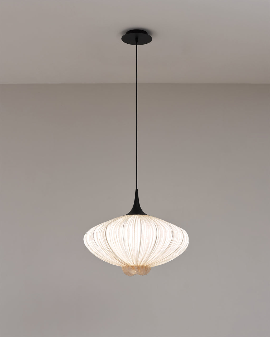 Suuria Pendant Light