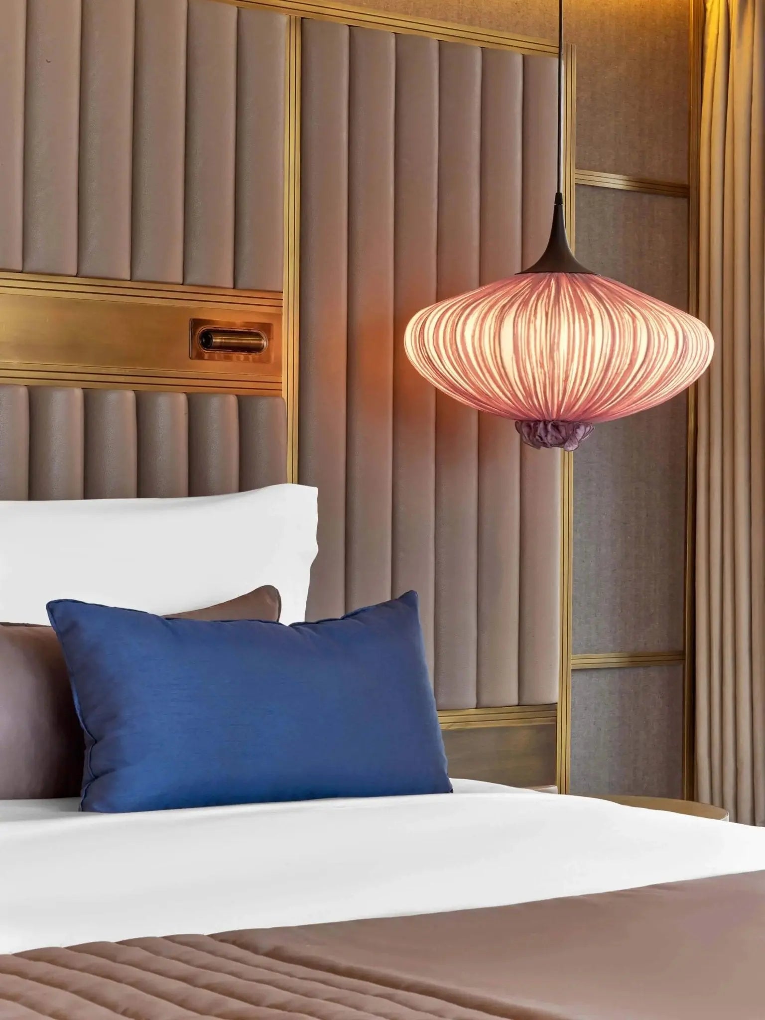 Suuria Pendant Light