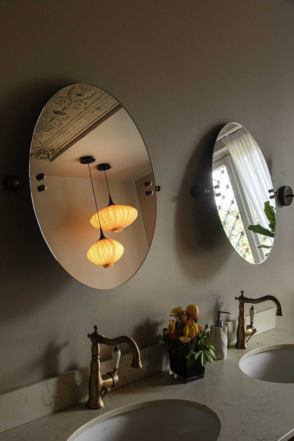 Suuria Son Pendant Light by Aqua Creations Luminary Design Studio at Villa Flora - Lake Como. Interior design by Ingrid Steyrer. Photo by Mattia Aquila.